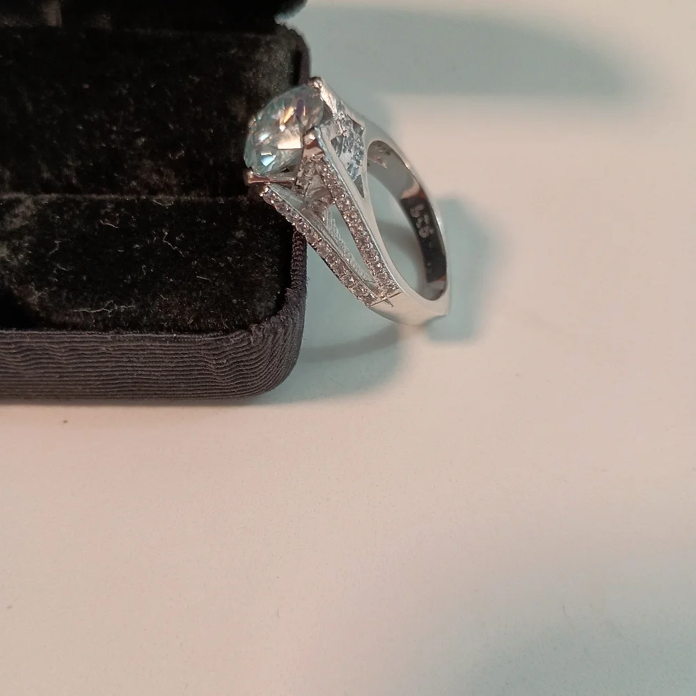 5.57 Ct  Ice White Round Moissanite Diamond Engagement Ring Silver Size 7 - Picture 11 of 13